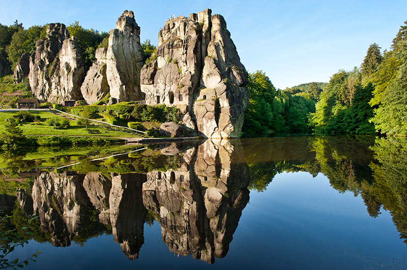 Sehenswertes an den Hermannshöhen: Die Externsteine in Horn-Bad Meinberg, Foto: A. Hub, Teutoburger Wald Tourismus